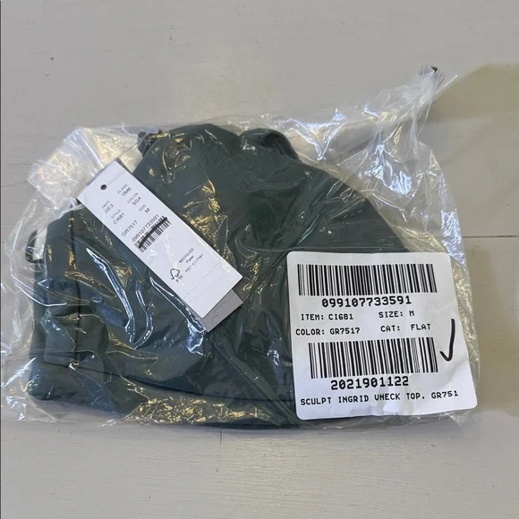 J. Crew Lana bikini top in Classic Sculpt Size Medium - Picture 4 of 7